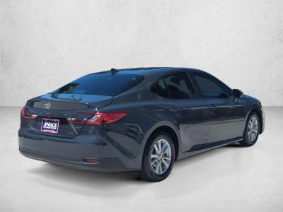 2025 Toyota Camry LE (SE)