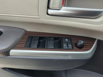 2022 Toyota Sienna XLE FWD 8-Passenger (Natl)