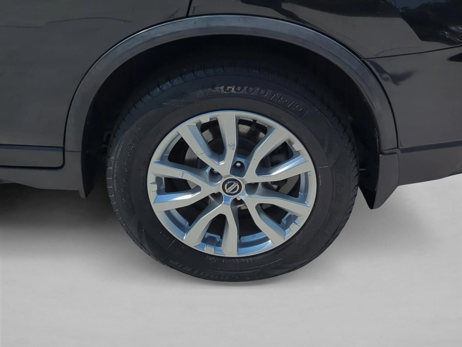 2017 Nissan Rogue FWD SV