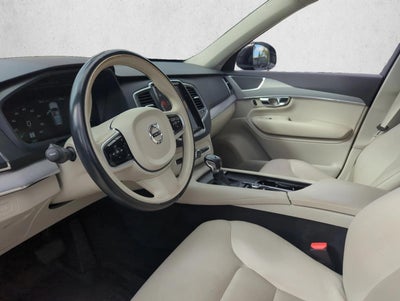 2021 Volvo XC90 T5 FWD Momentum 7P
