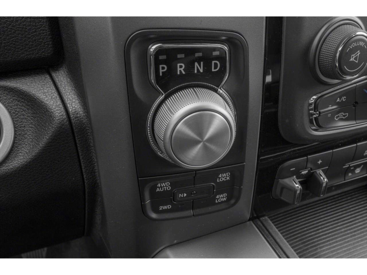 2015 RAM 1500 4WD Quad Cab 6.4 Ft Box Sport