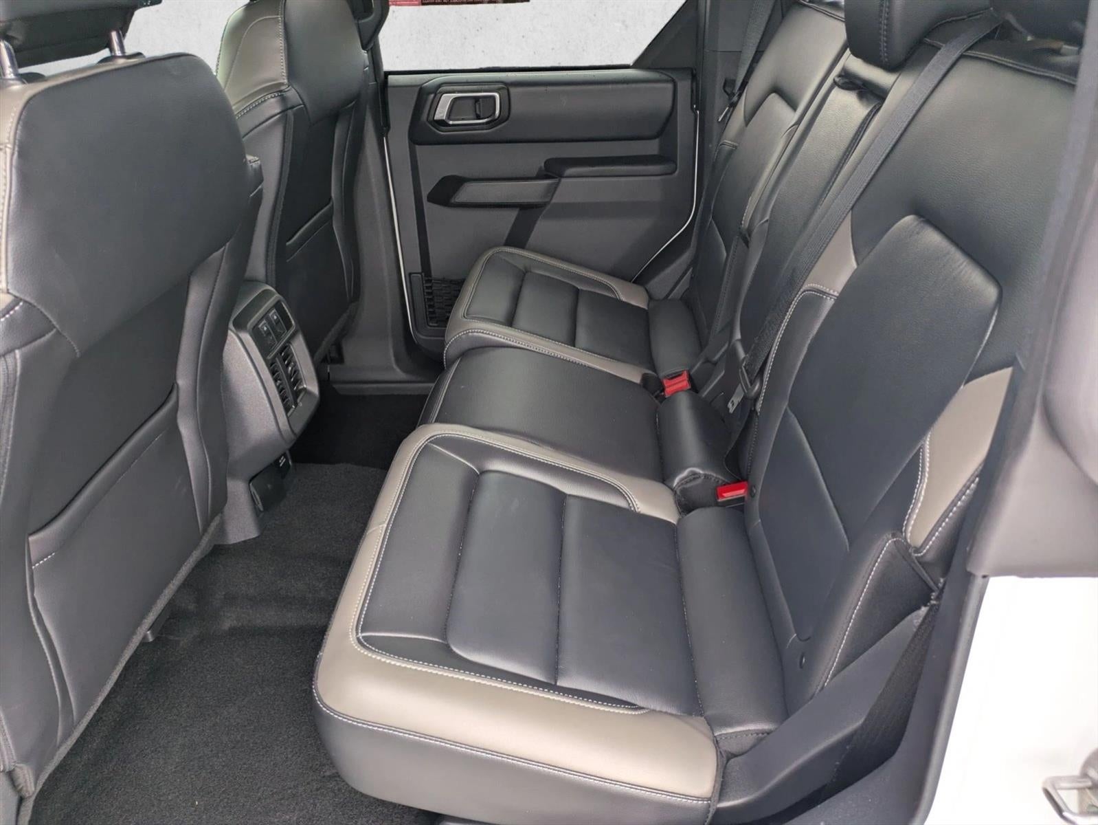 2025 Ford Bronco Outer Banks 4 Door 4x4