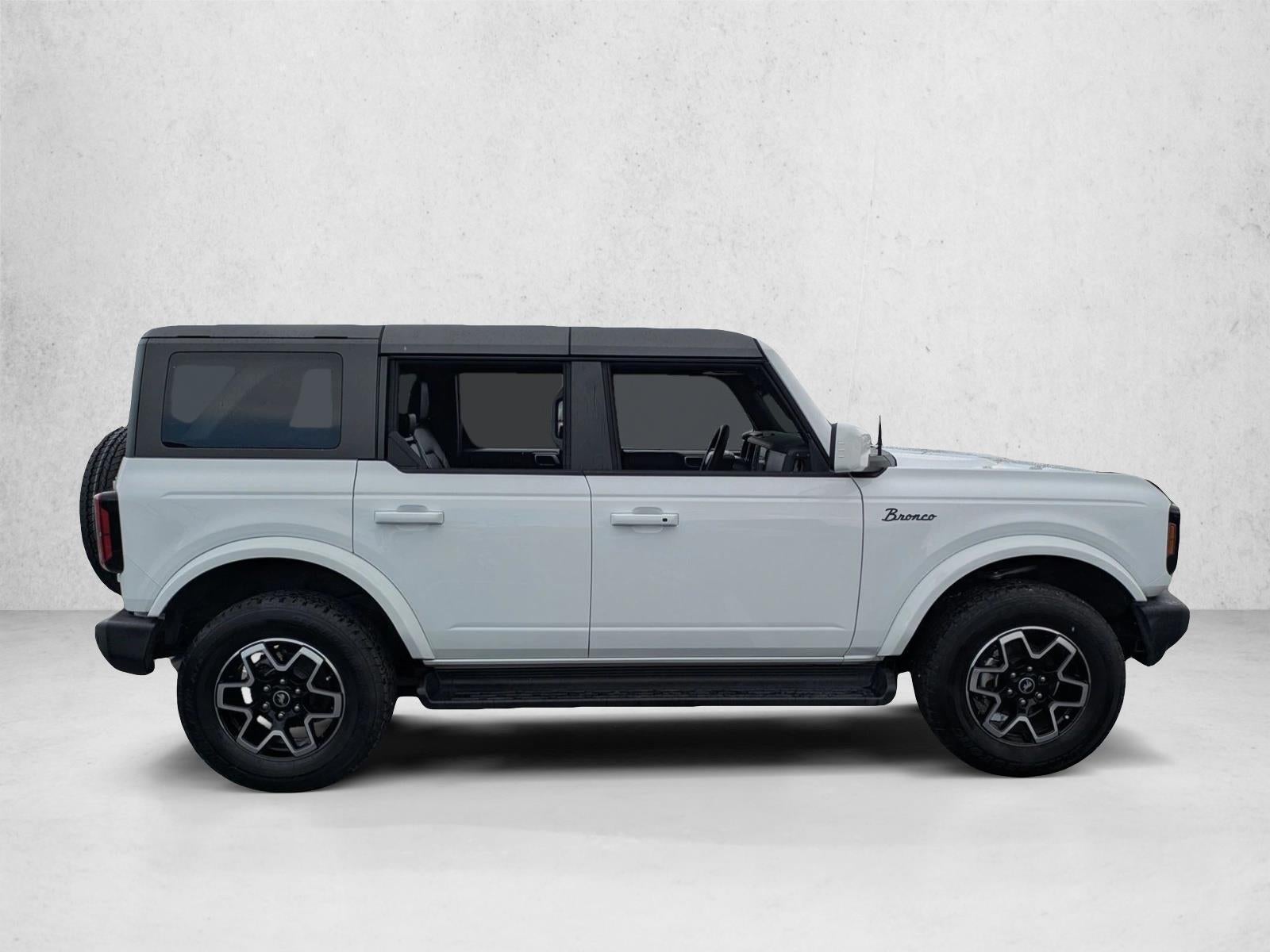 2025 Ford Bronco Outer Banks 4 Door 4x4