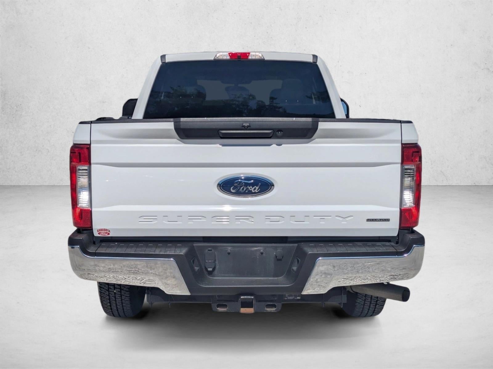 2017 Ford Super Duty F-250 SRW XL 2WD Crew Cab 6.75' Box