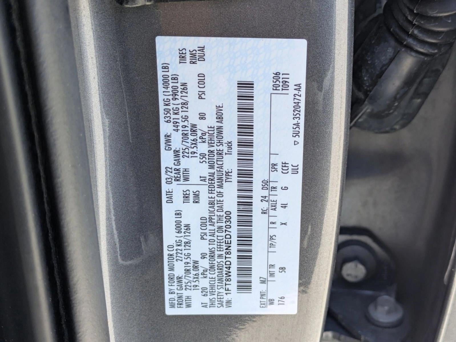 2022 Ford Super Duty F-450 DRW LARIAT 4WD Crew Cab 8' Box