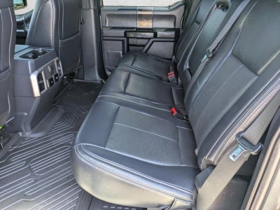 2022 Ford Super Duty F-450 DRW LARIAT 4WD Crew Cab 8' Box