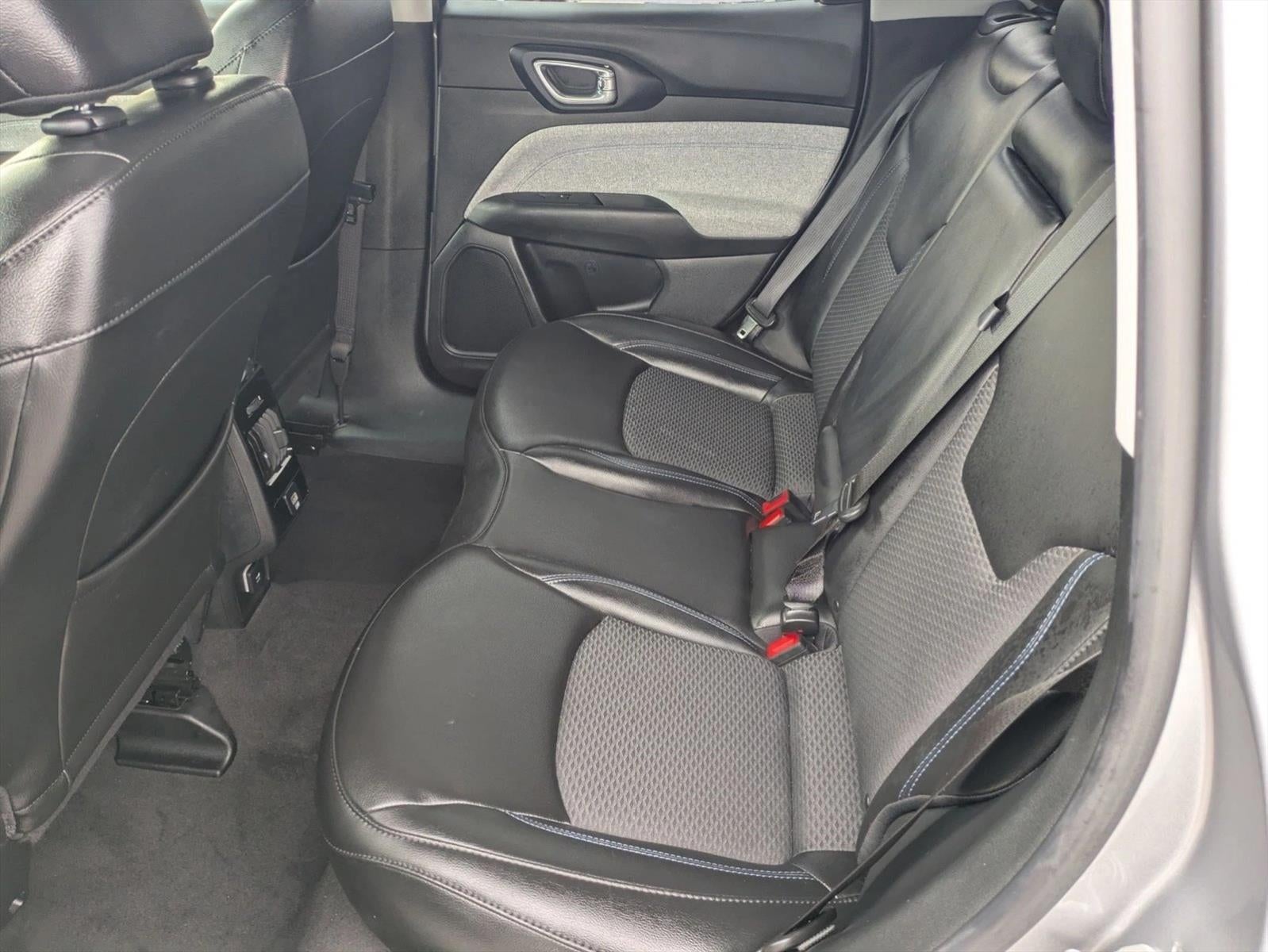 2022 Jeep Compass Latitude FWD