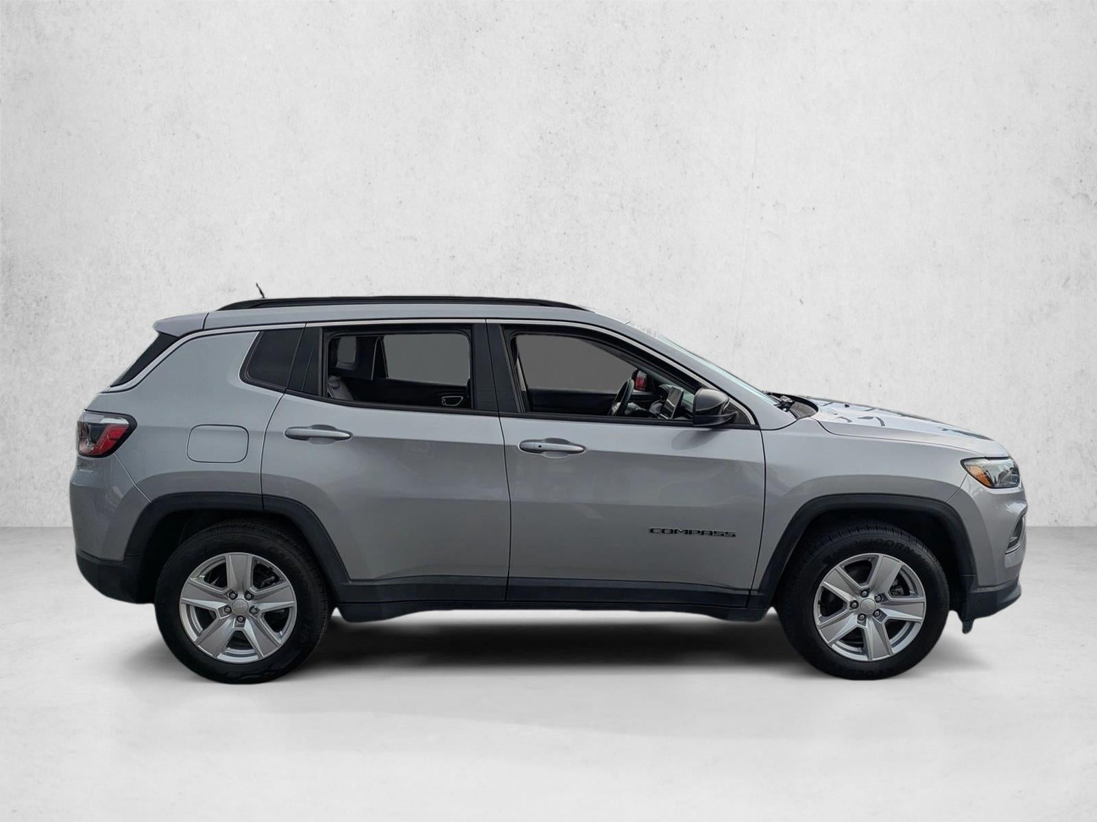 2022 Jeep Compass Latitude FWD