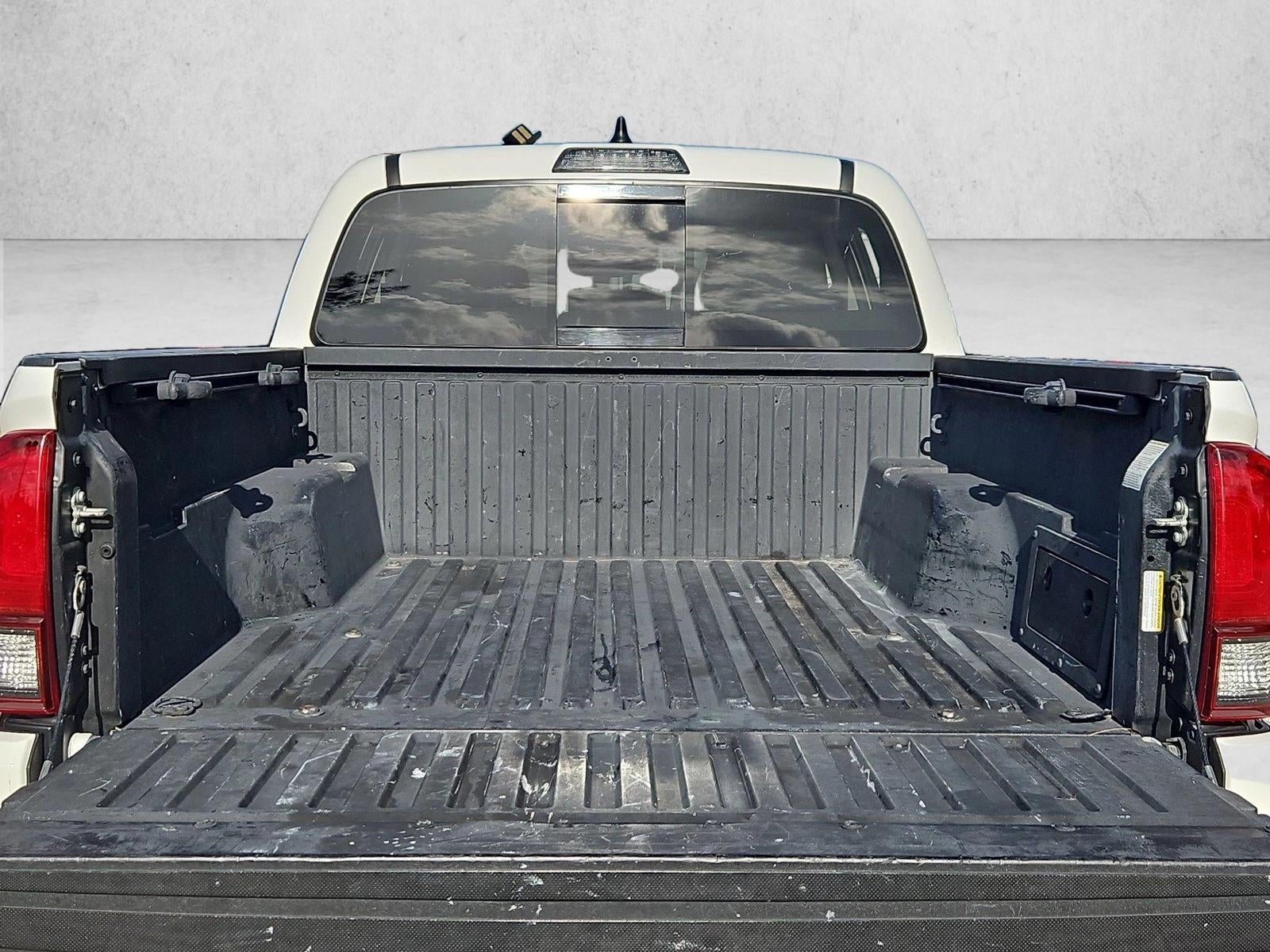 2022 Toyota Tacoma 2WD 2WD SR5 Double Cab 5' Bed V6 AT (GS)