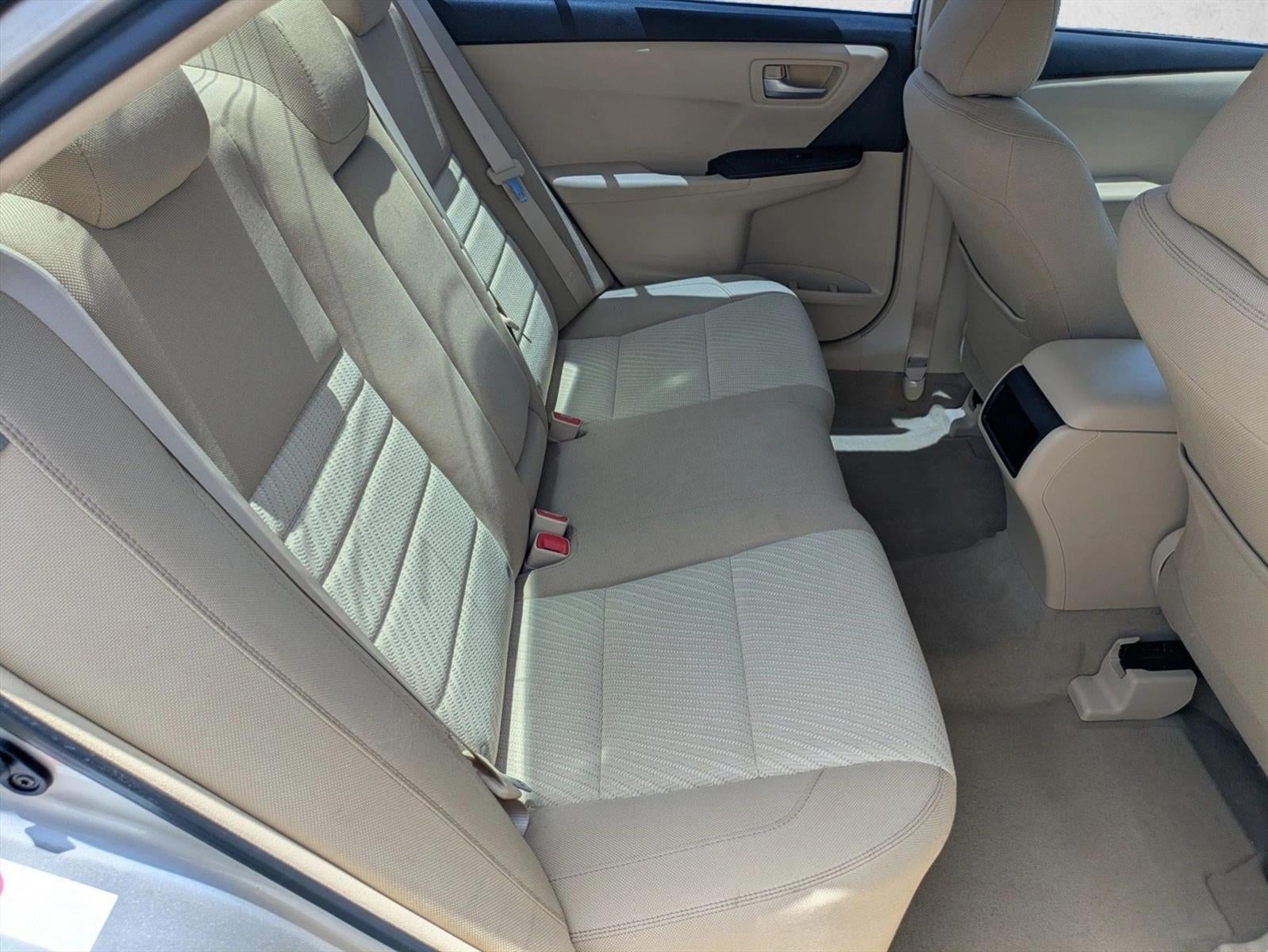 2017 Toyota Camry LE Auto (SE)