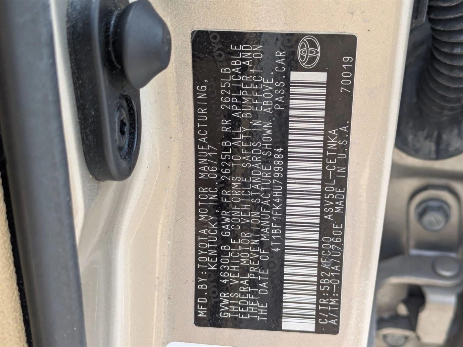 2017 Toyota Camry LE Auto (SE)
