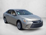 2017 Toyota Camry LE Auto (SE)