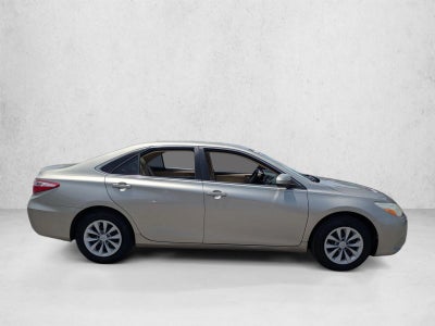 2017 Toyota Camry LE Auto (SE)