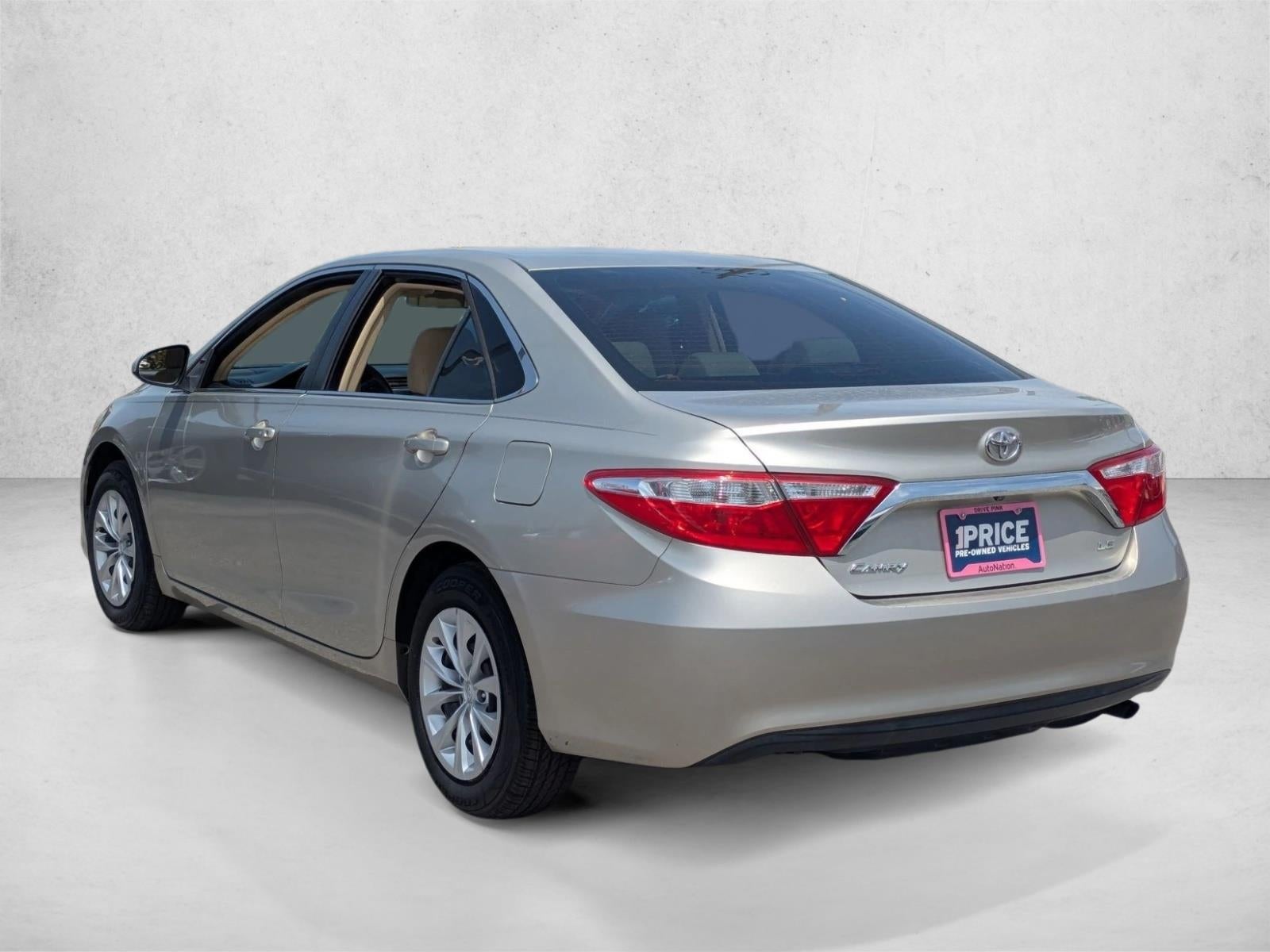 2017 Toyota Camry LE Auto (SE)