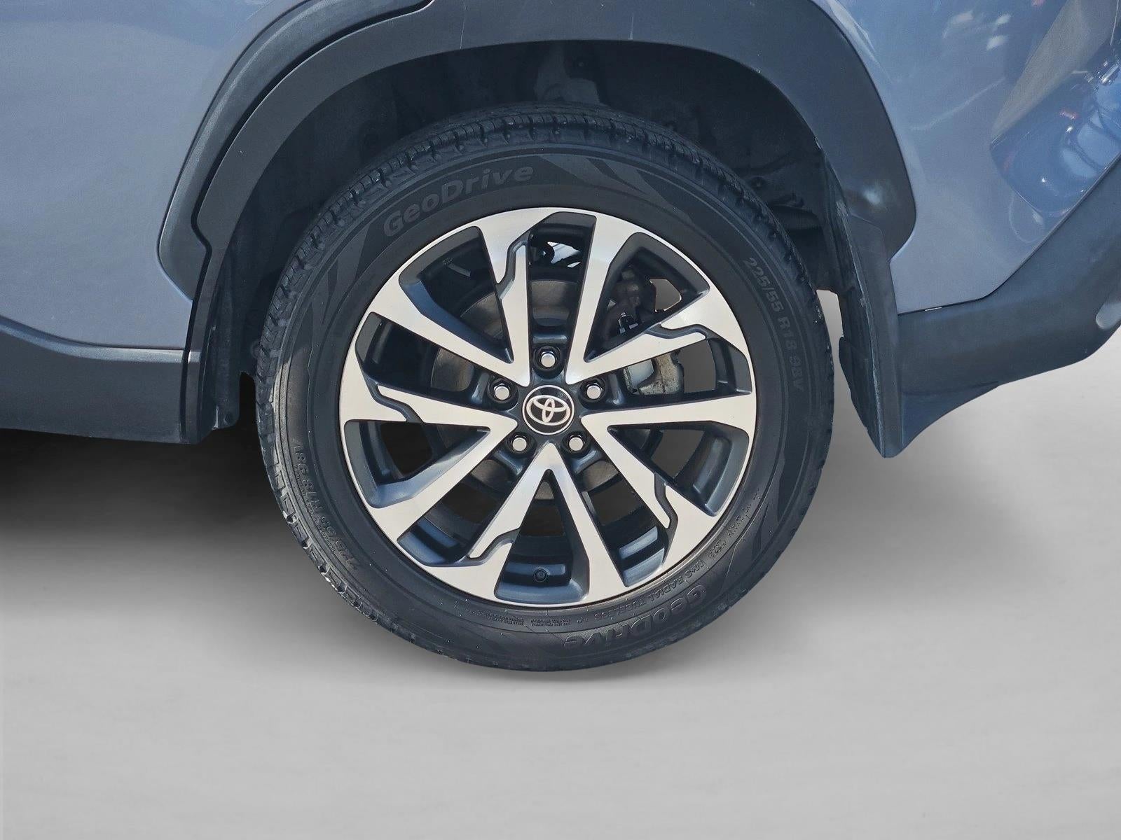 2022 Toyota Corolla Cross XLE 2WD (Natl)
