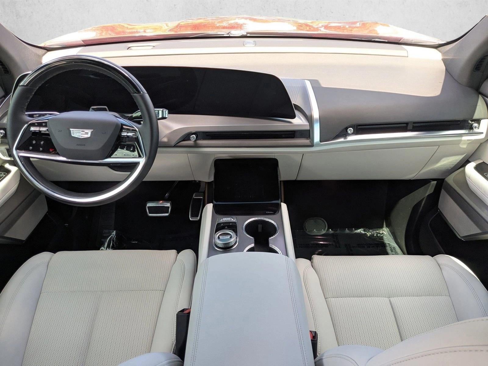 2026 Cadillac VISTIQ AWD 4dr Luxury