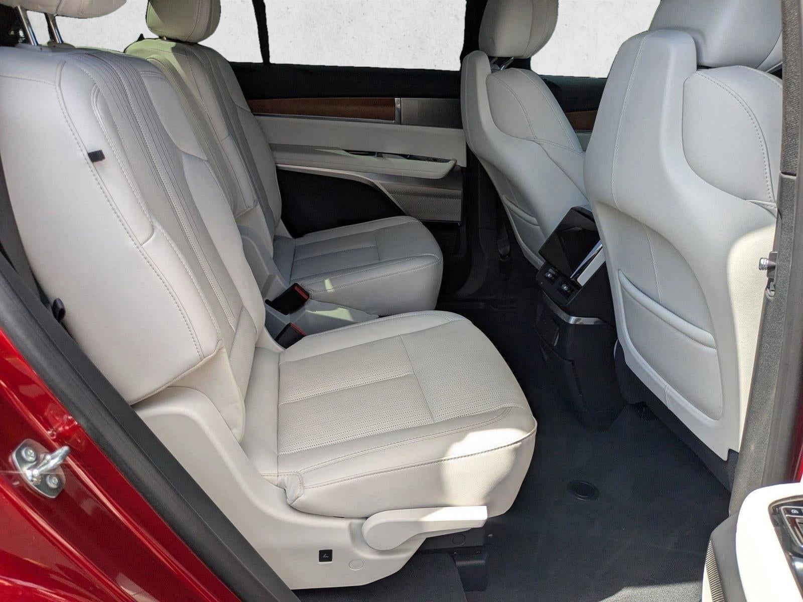 2026 Cadillac VISTIQ AWD 4dr Luxury