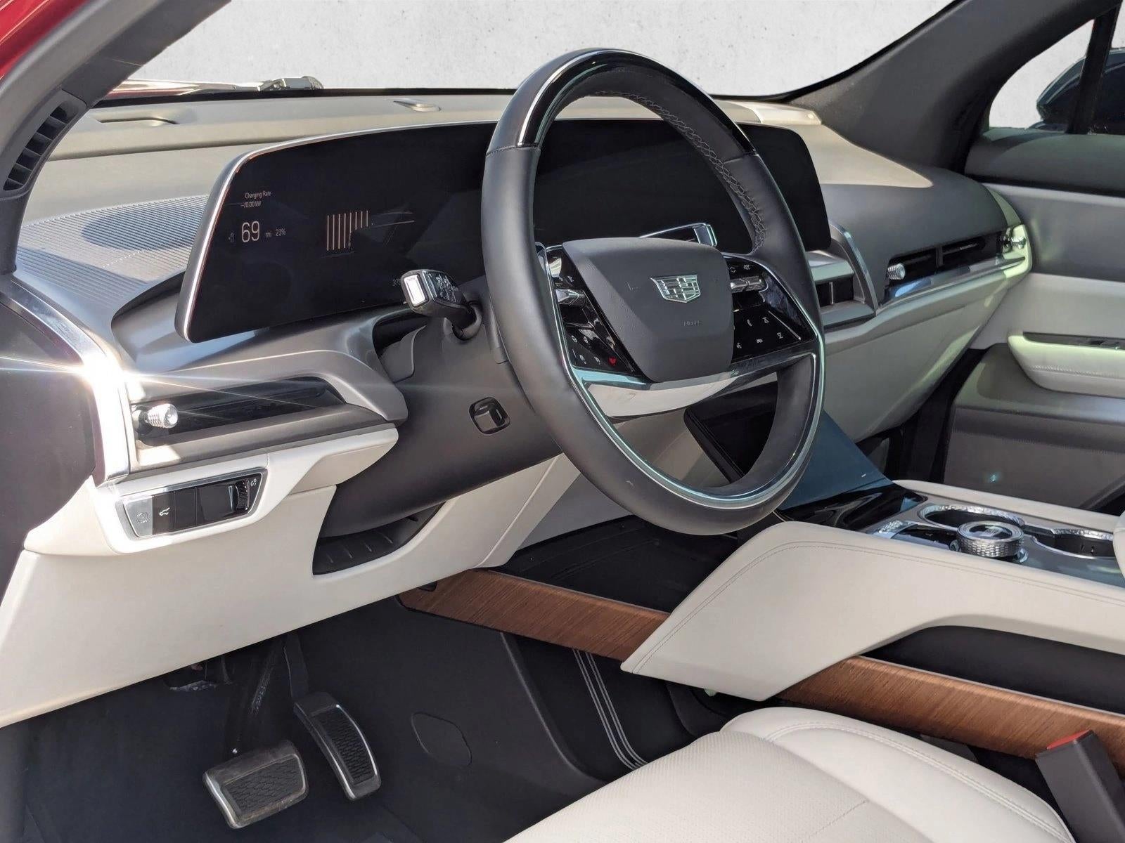 2026 Cadillac VISTIQ AWD 4dr Luxury