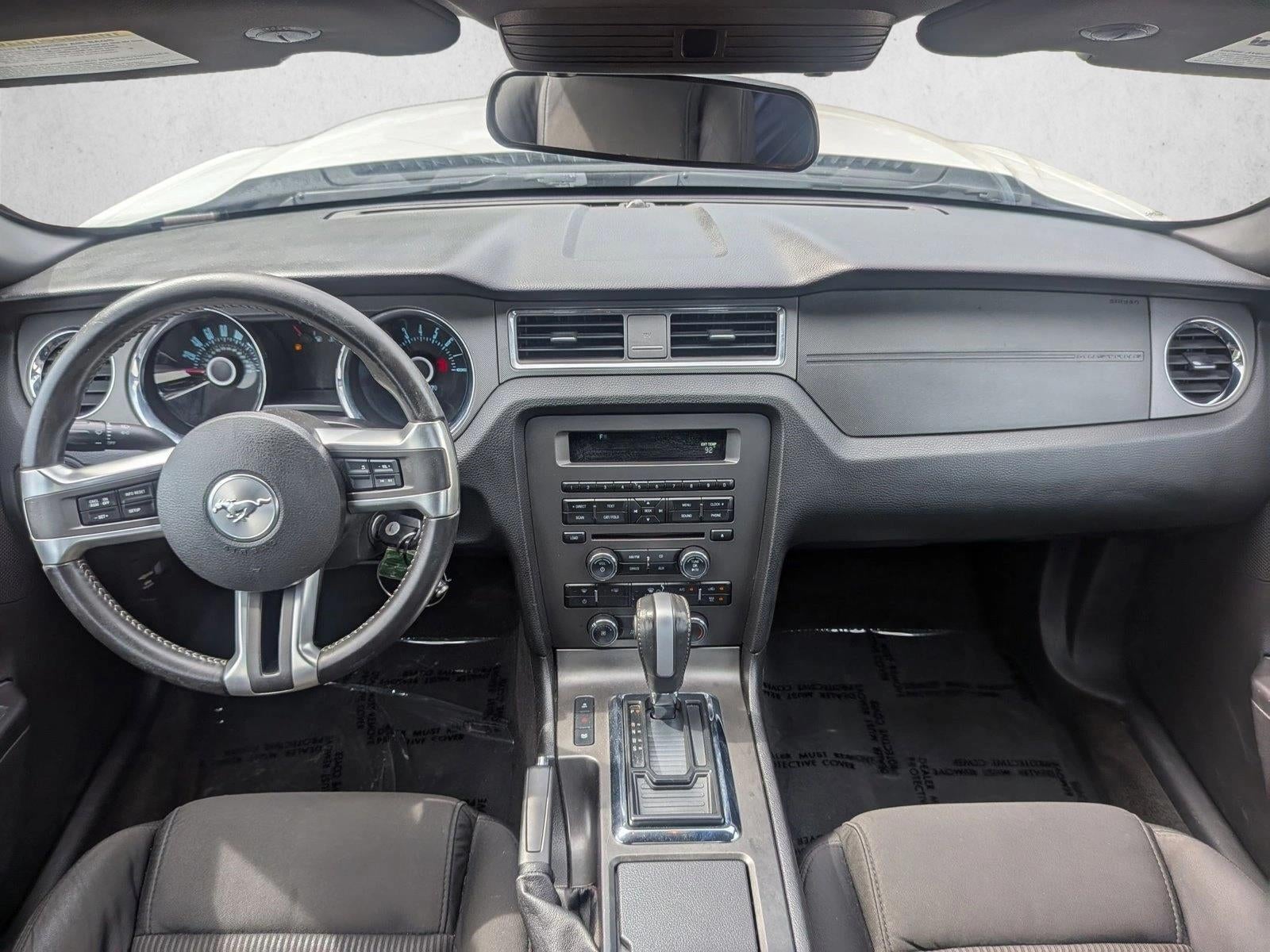 2013 Ford Mustang 2dr Cpe V6
