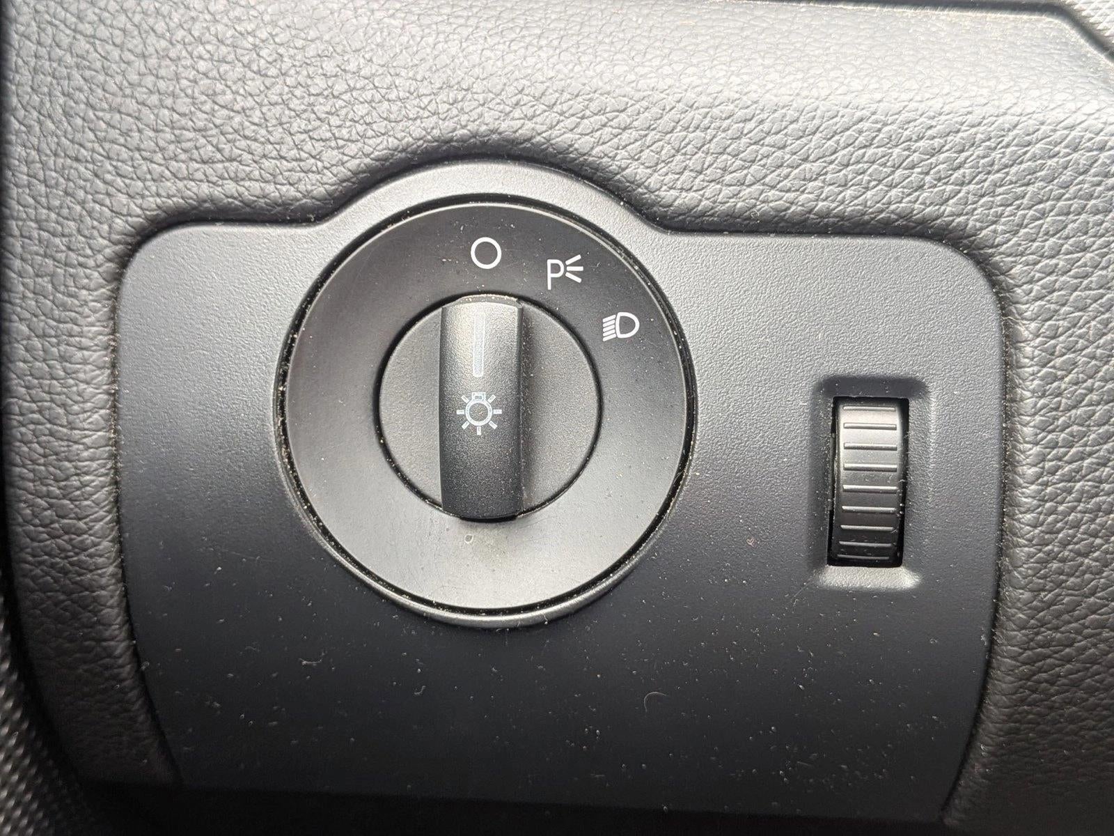2013 Ford Mustang 2dr Cpe V6