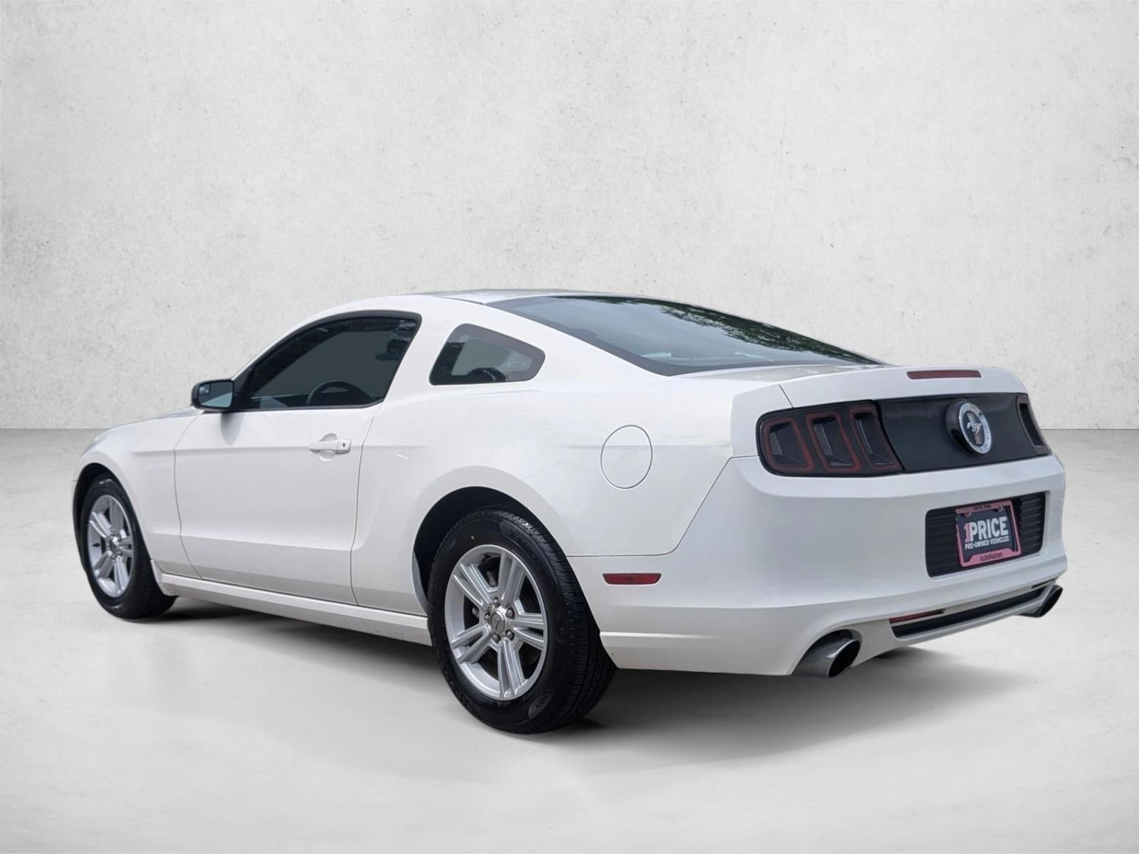 2013 Ford Mustang 2dr Cpe V6