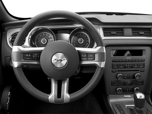 2013 Ford Mustang 2dr Cpe V6
