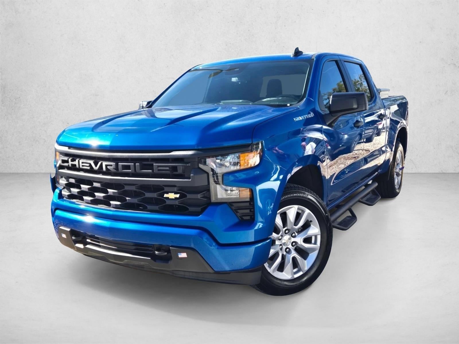 2022 Chevrolet Silverado 1500 Crew Cab Short Box 2-Wheel Drive Custom