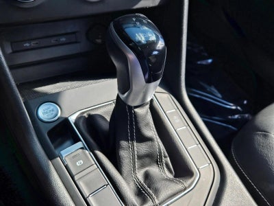 2022 Volkswagen Taos SE FWD