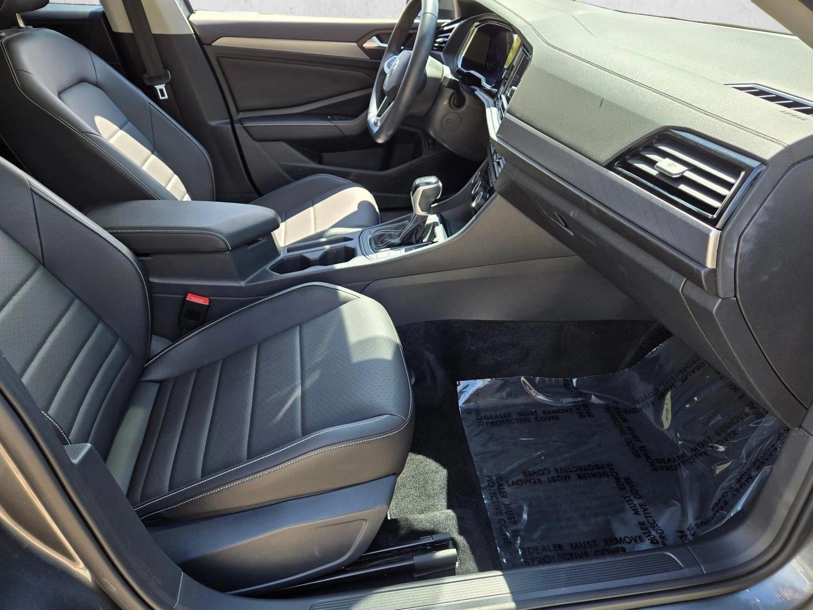 2023 Volkswagen Jetta SE Auto