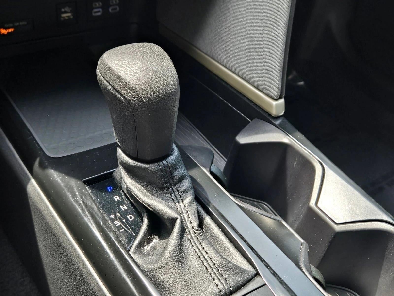 2025 Toyota Camry LE (SE)