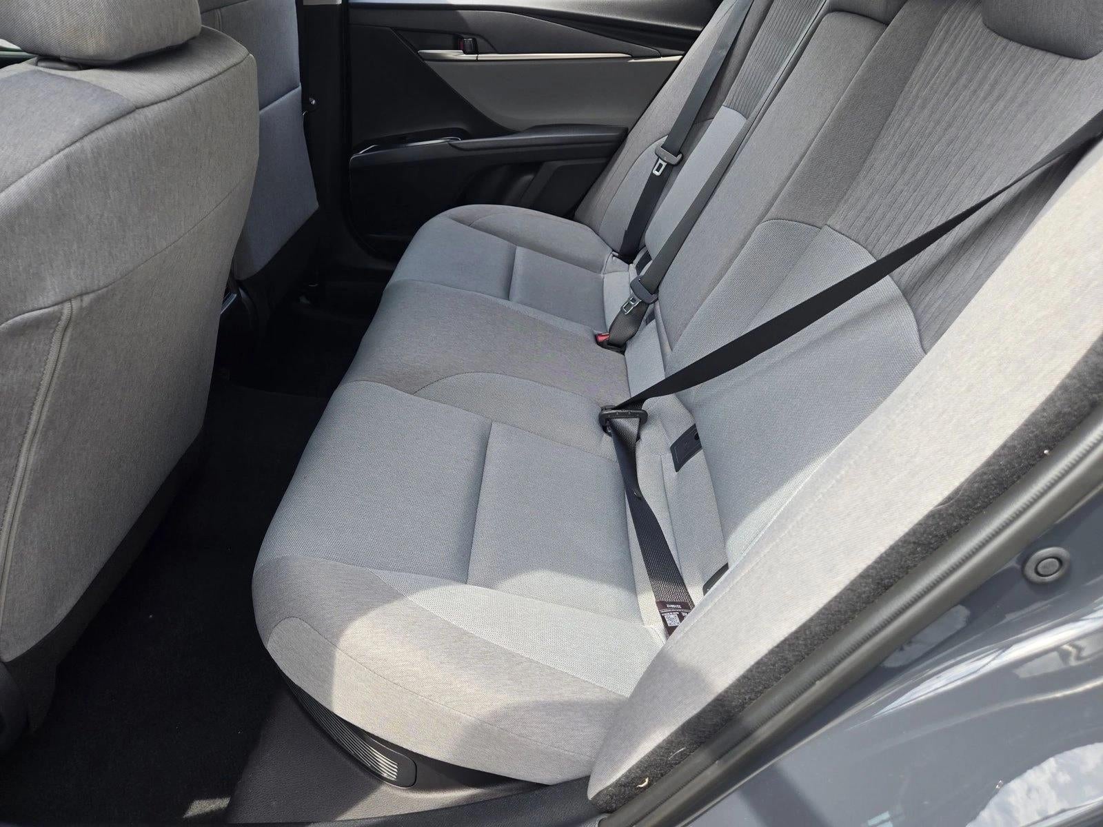 2025 Toyota Camry LE (SE)