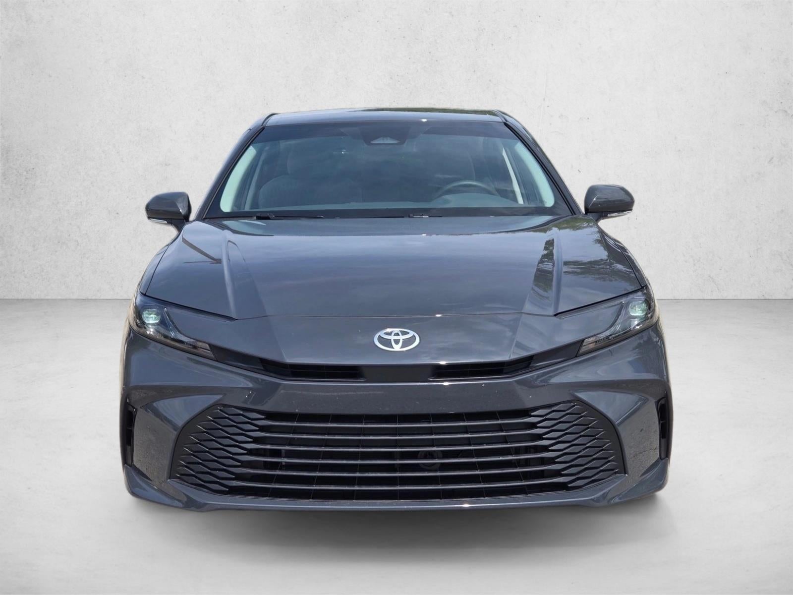 2025 Toyota Camry LE (SE)