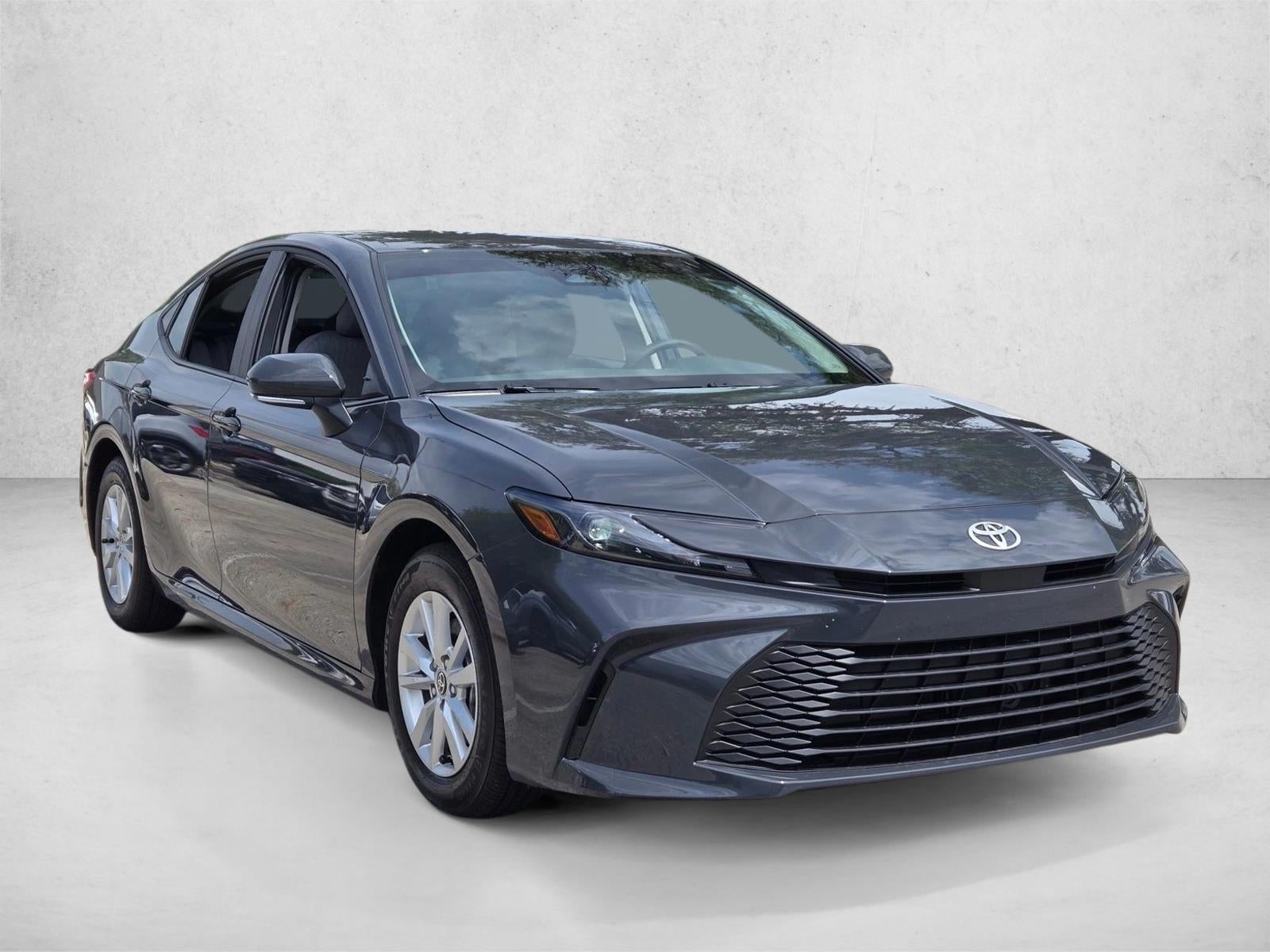 2025 Toyota Camry LE (SE)