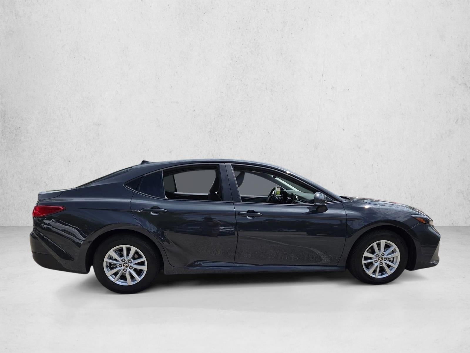 2025 Toyota Camry LE (SE)