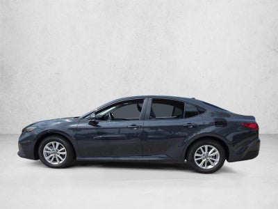 2025 Toyota Camry LE (SE)