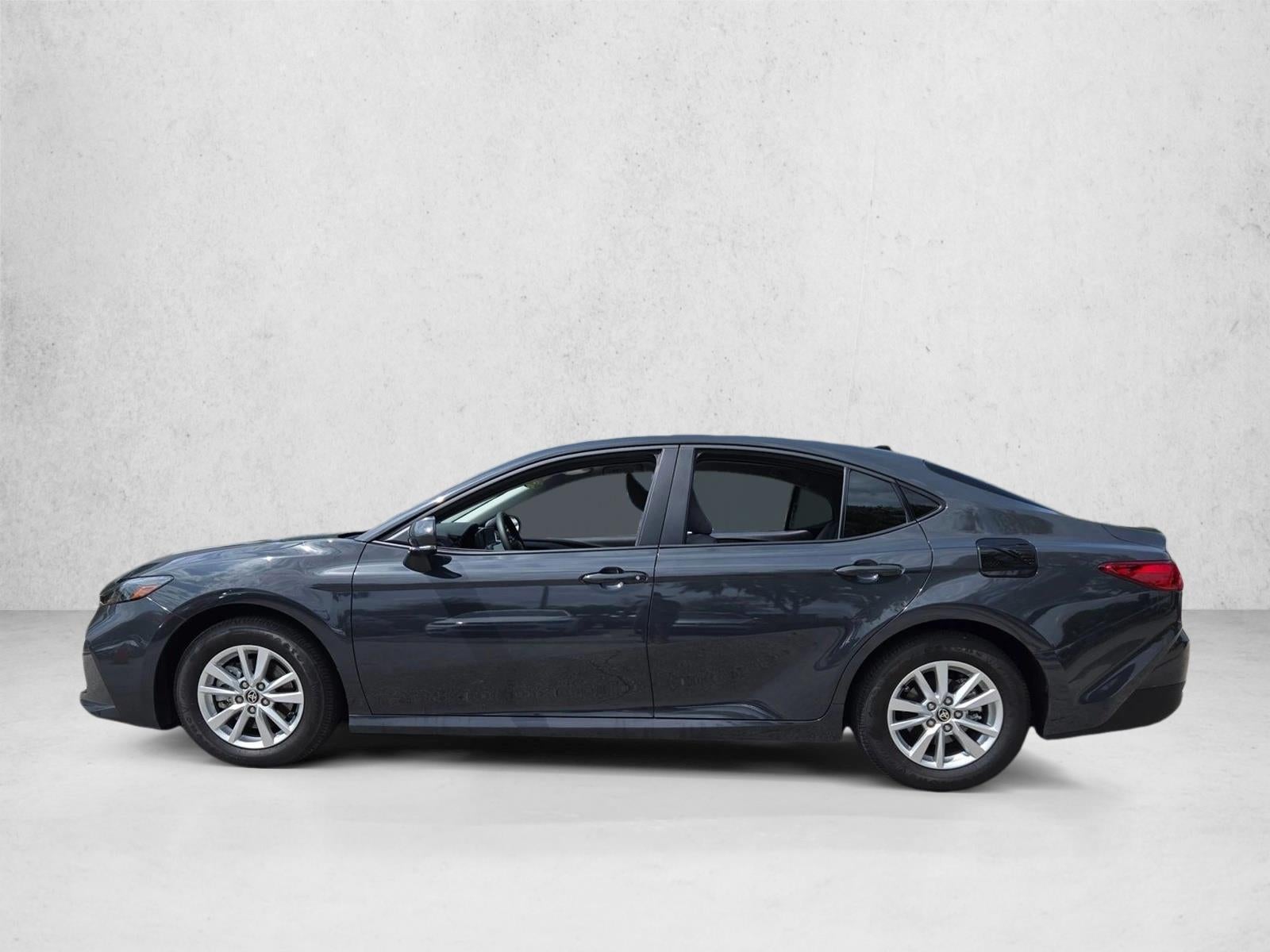 2025 Toyota Camry LE (SE)