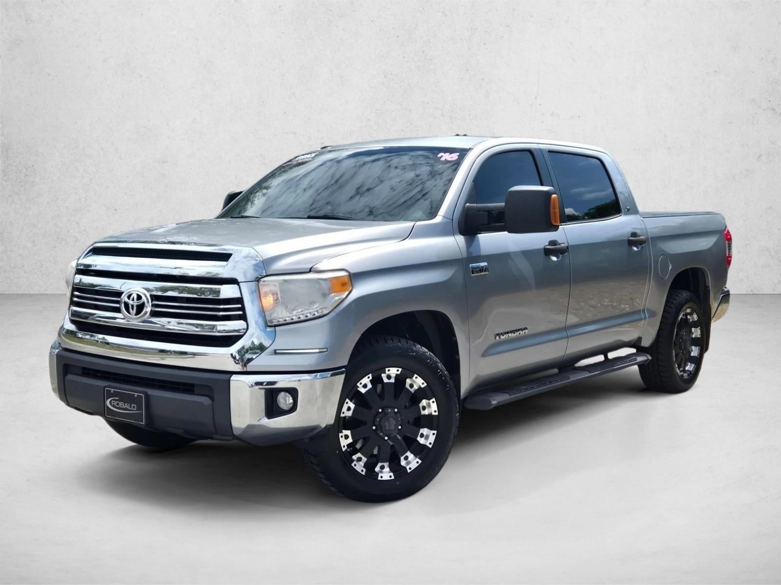 2016 Toyota Tundra 2WD Truck 2WD CrewMax Short Bed 5.7L FFV SR5 (SE)
