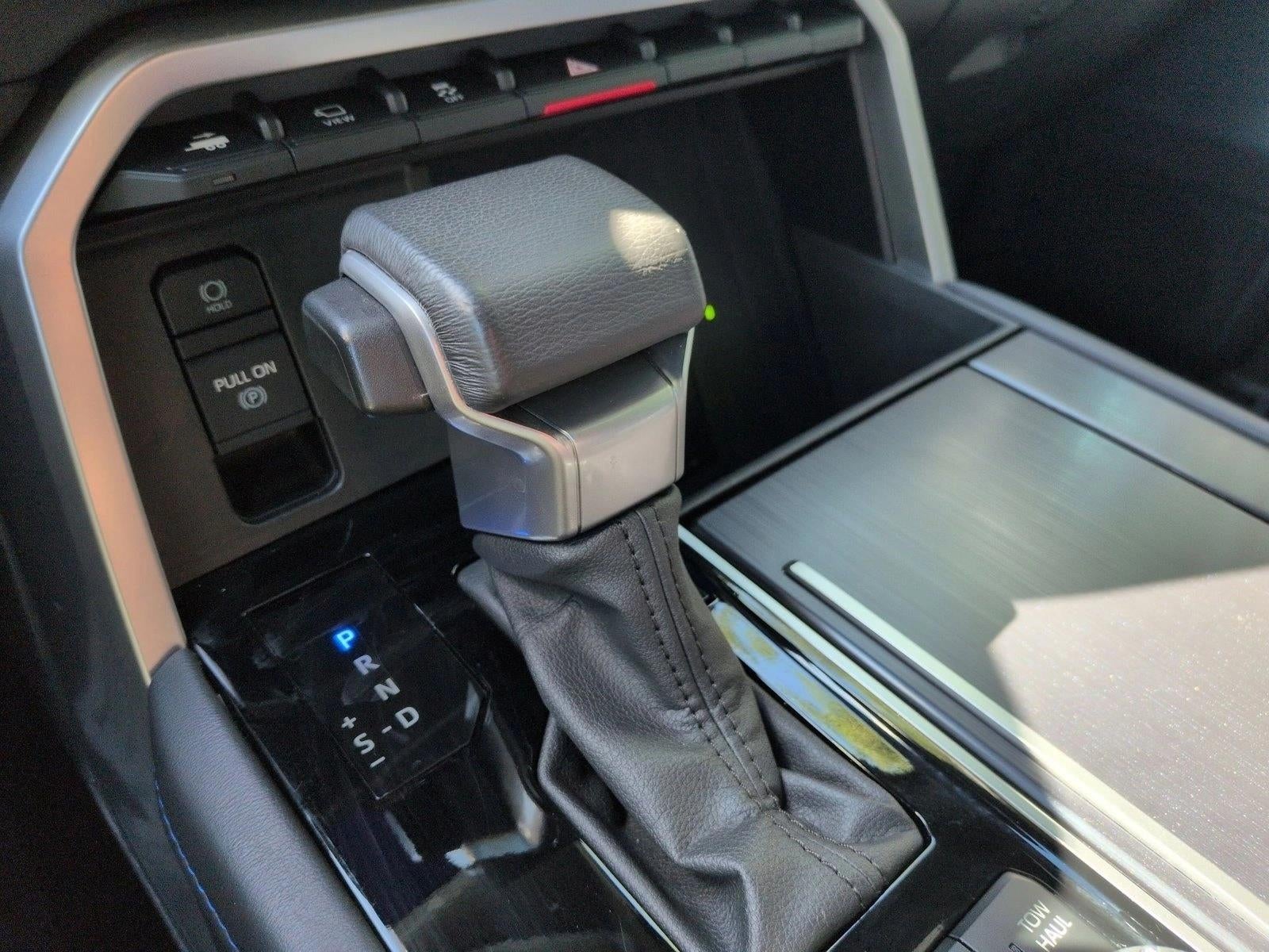 2023 Toyota Tundra 2WD 2WD Platinum CrewMax 5.5' Bed (SE)