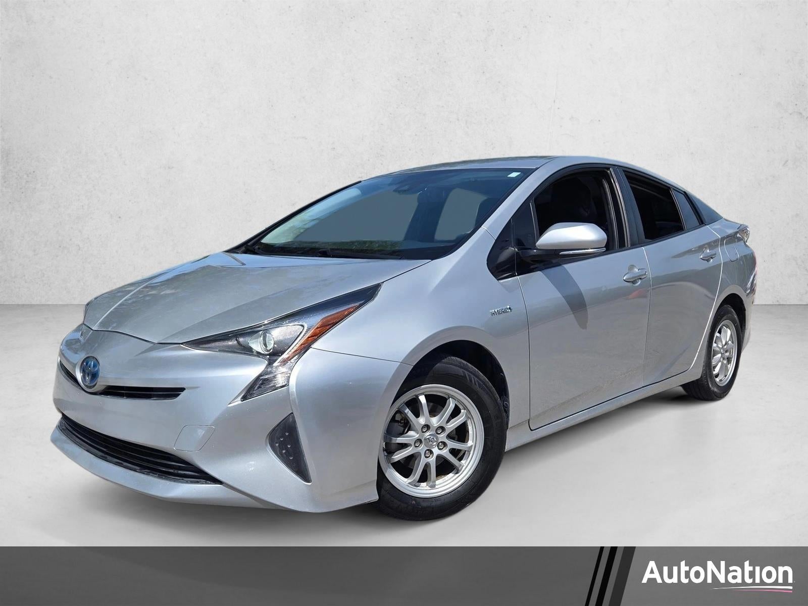 2017 Toyota Prius Three (GS)