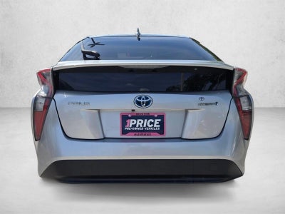 2017 Toyota Prius Three (GS)