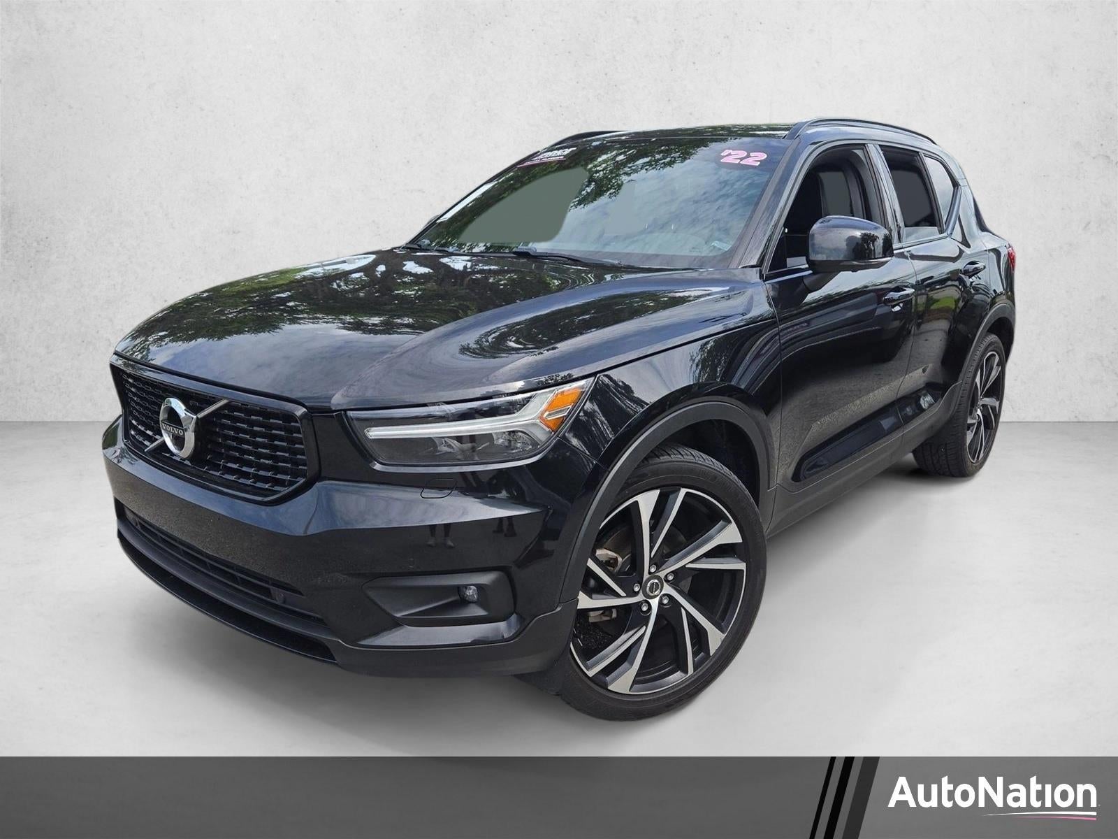 2022 Volvo XC40 T5 AWD R-Design