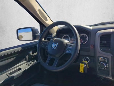 2018 RAM 1500 Express 4x2 Crew Cab 5'7" Box