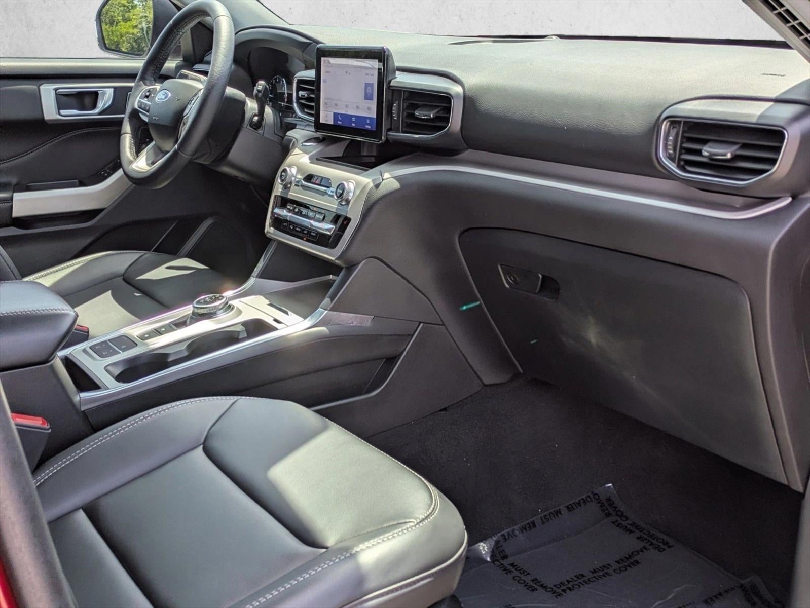 2023 Ford Explorer XLT RWD