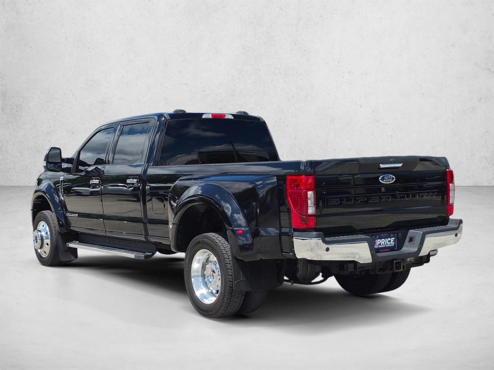 2022 Ford Super Duty F-450 DRW XLT 4WD Crew Cab 8' Box