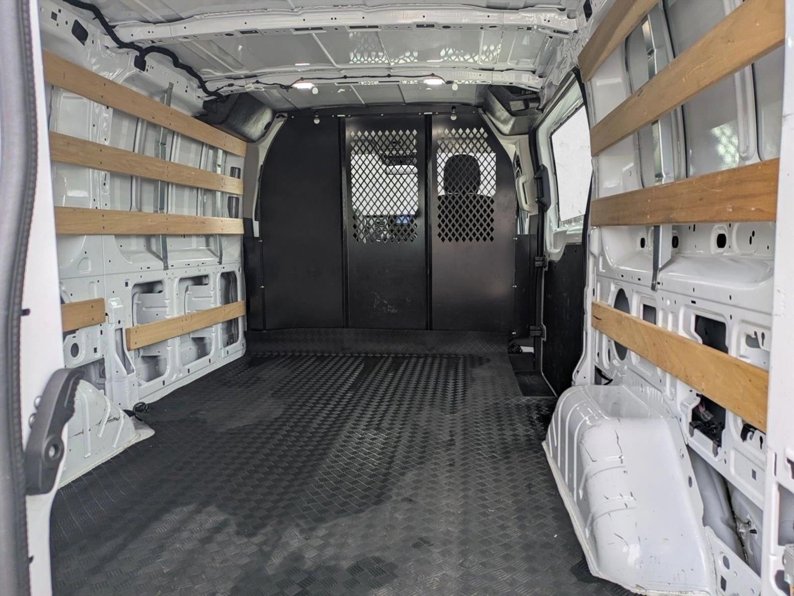 2024 Ford Transit Cargo Van T-250 130" Low Rf 9070 GVWR RWD