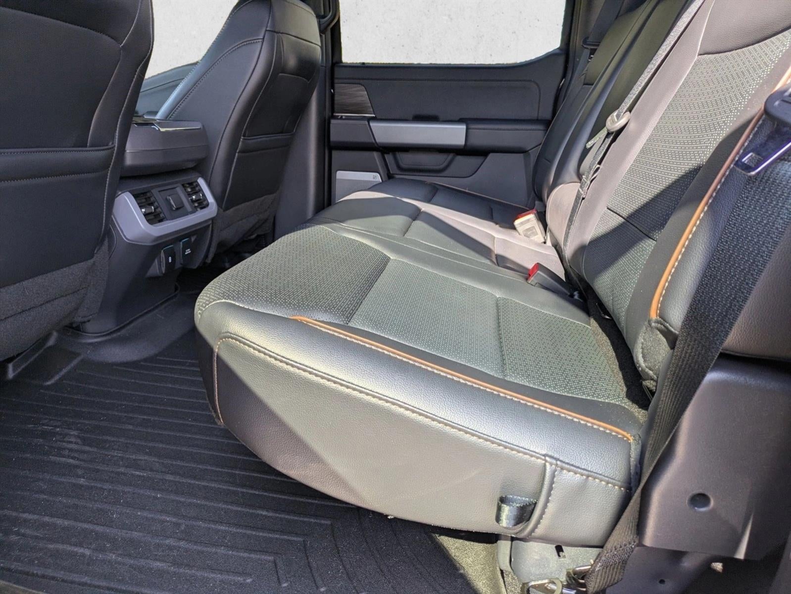 2024 Ford F-150 LARIAT 4WD SuperCrew 5.5' Box