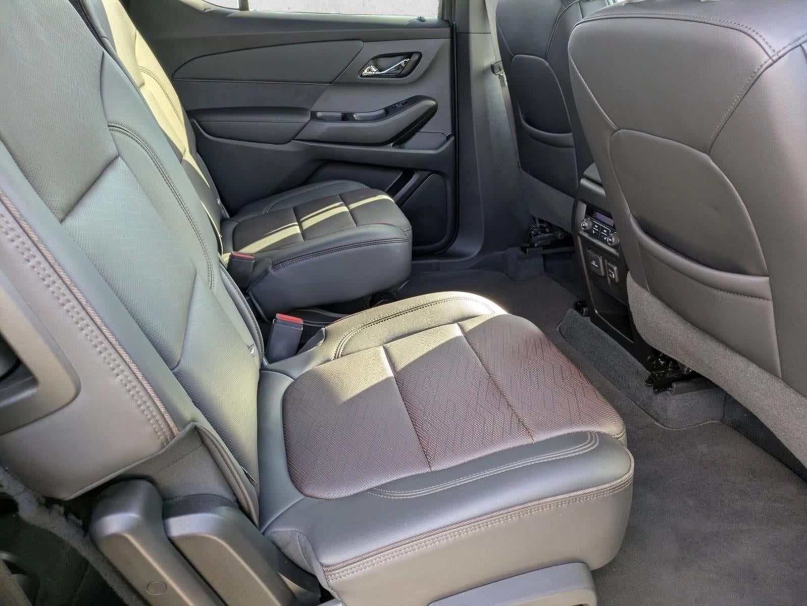 2022 Chevrolet Traverse AWD 2LZ