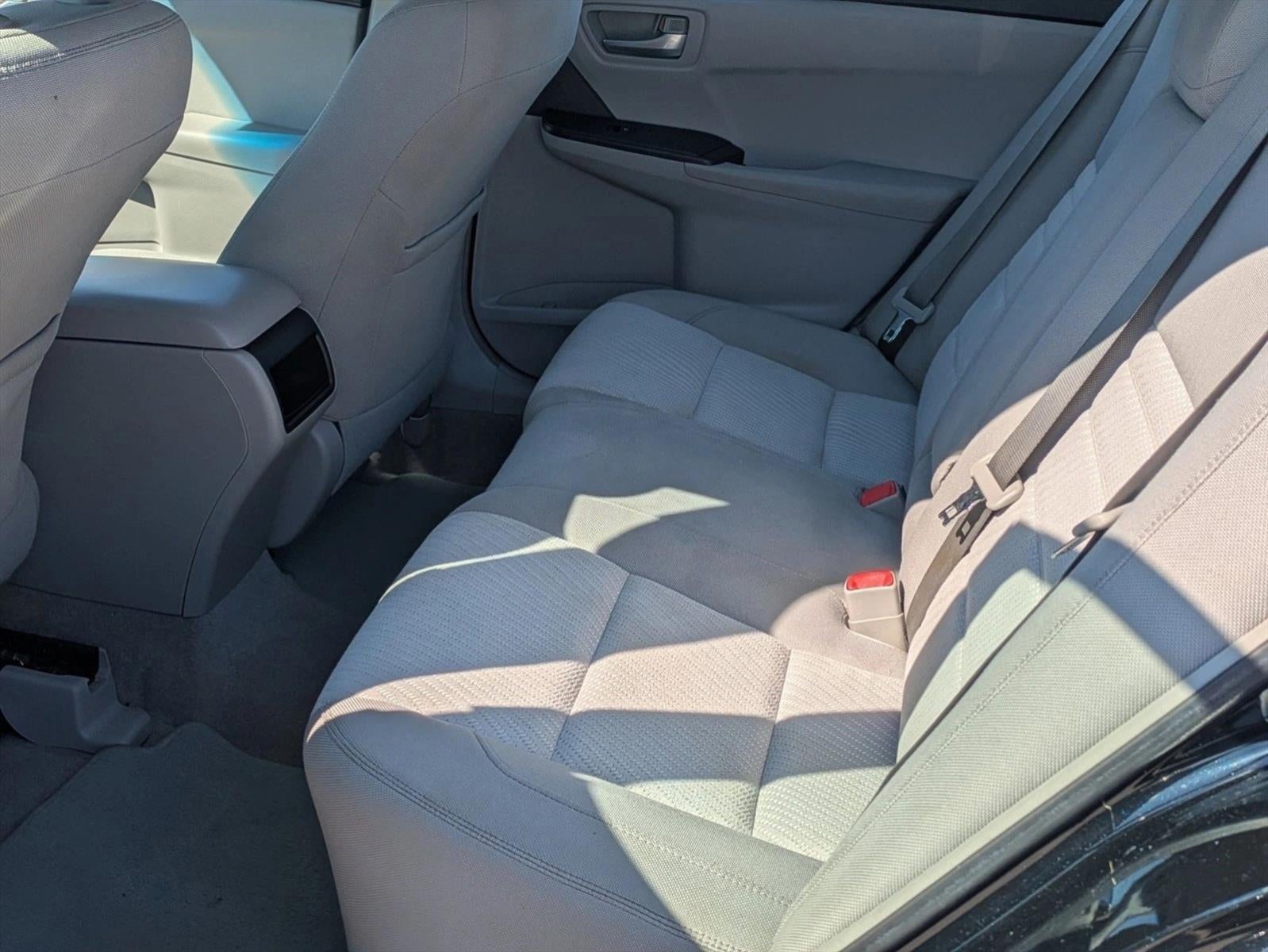 2017 Toyota Camry LE Auto (SE)