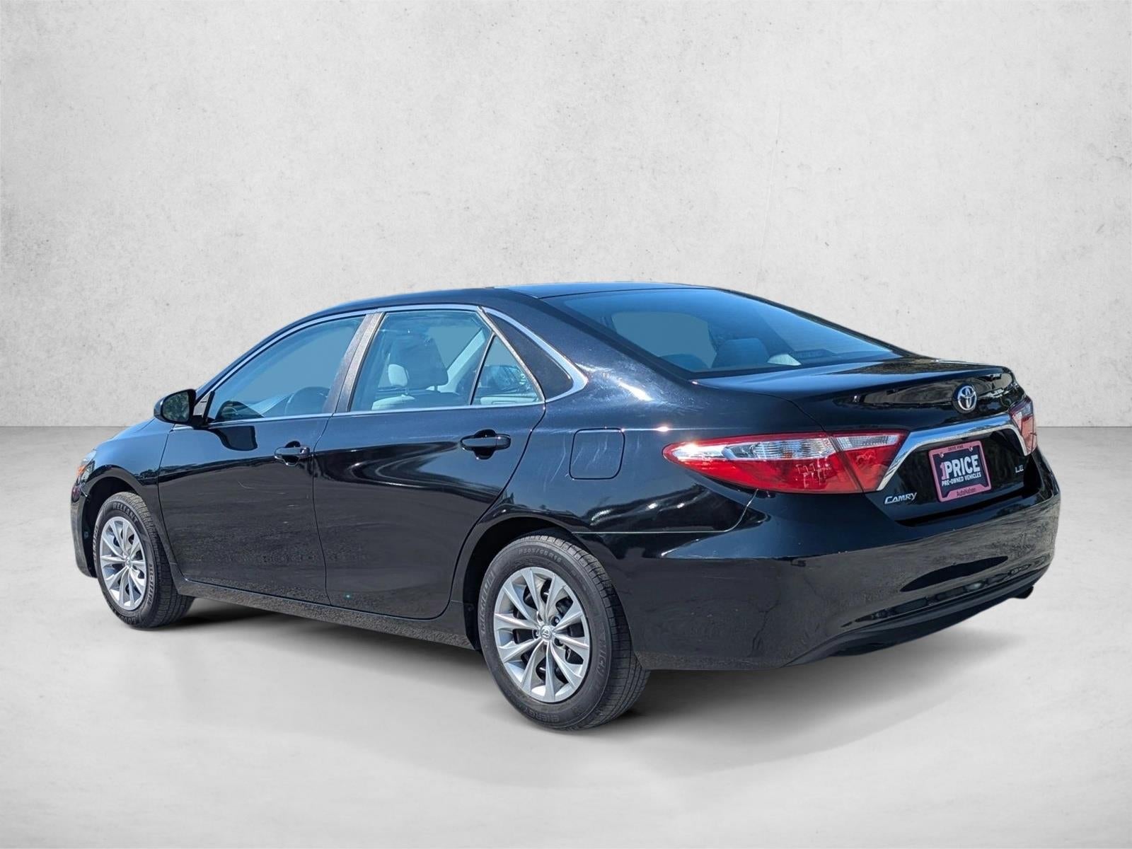 2017 Toyota Camry LE Auto (SE)