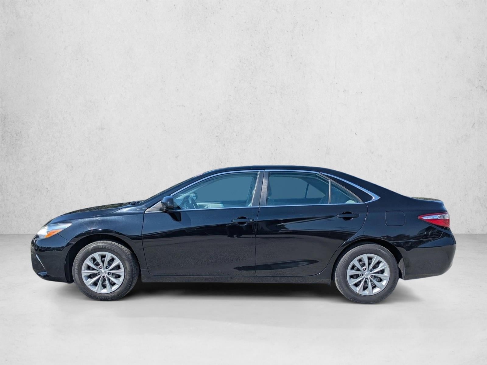 2017 Toyota Camry LE Auto (SE)